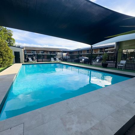 Golden West Motor Inn Dubbo Exteriér fotografie