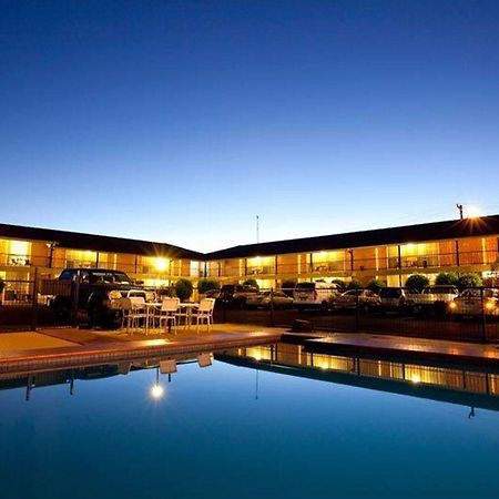 Golden West Motor Inn Dubbo Exteriér fotografie